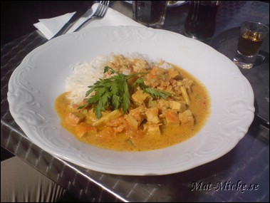 Currykyckling med ris och äpple - Sjökrogen, Västerås
